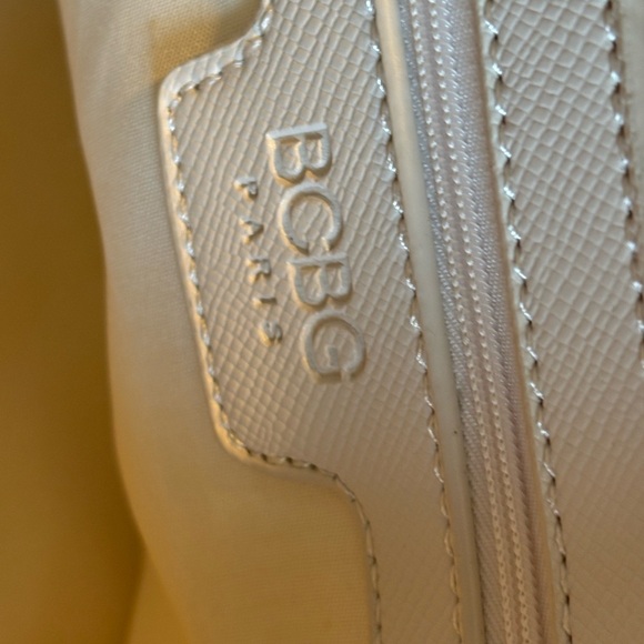 BCBG Paris Cream Leather Tote with crossbody bag set - Picture 4 of 12